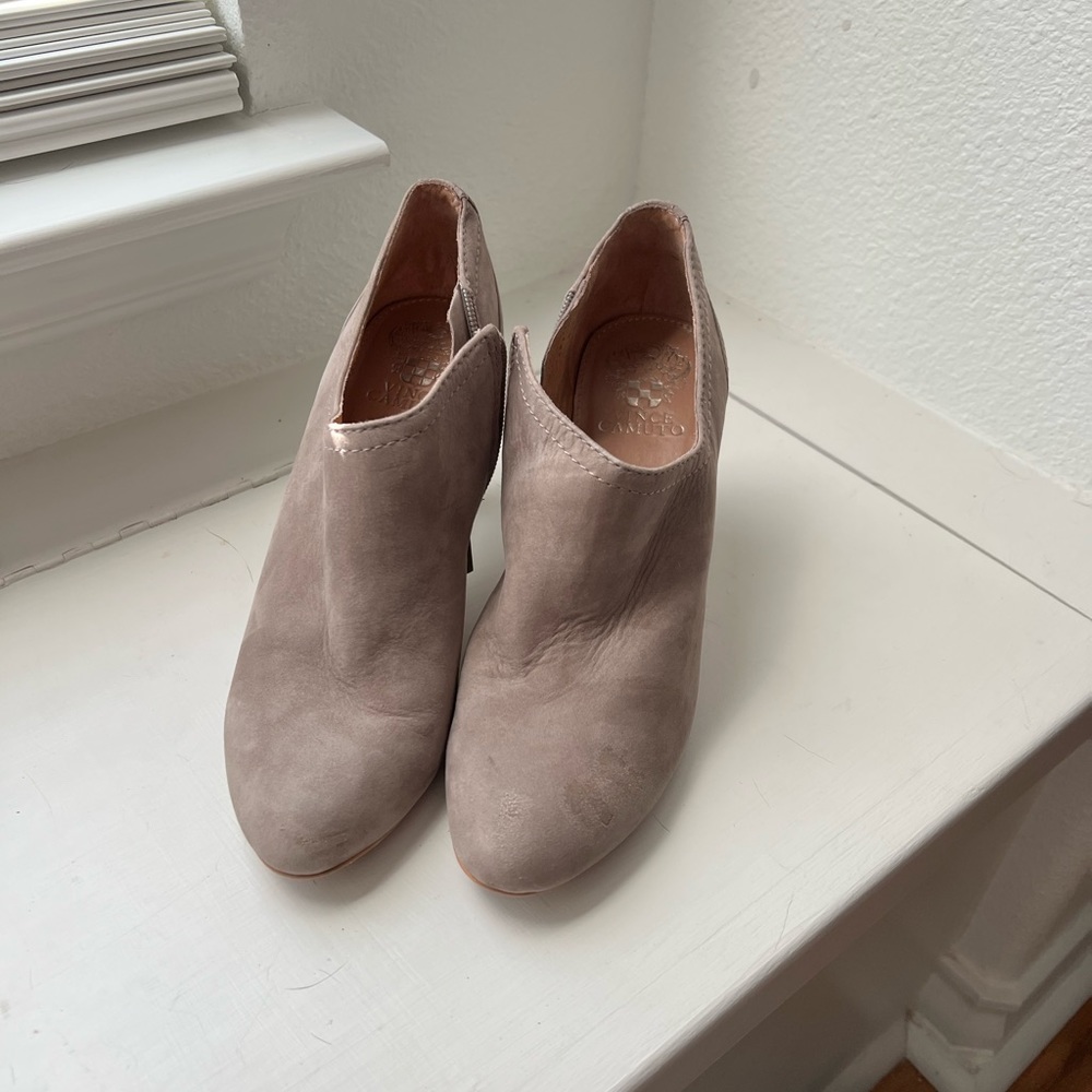 Vince Camuto grey Bootie